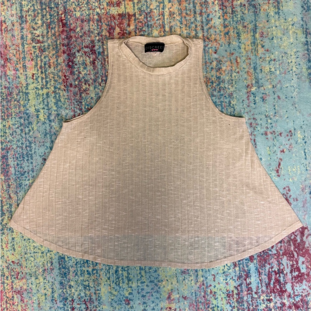 💙🦋Discreet Cream Sleeveless Tank Top